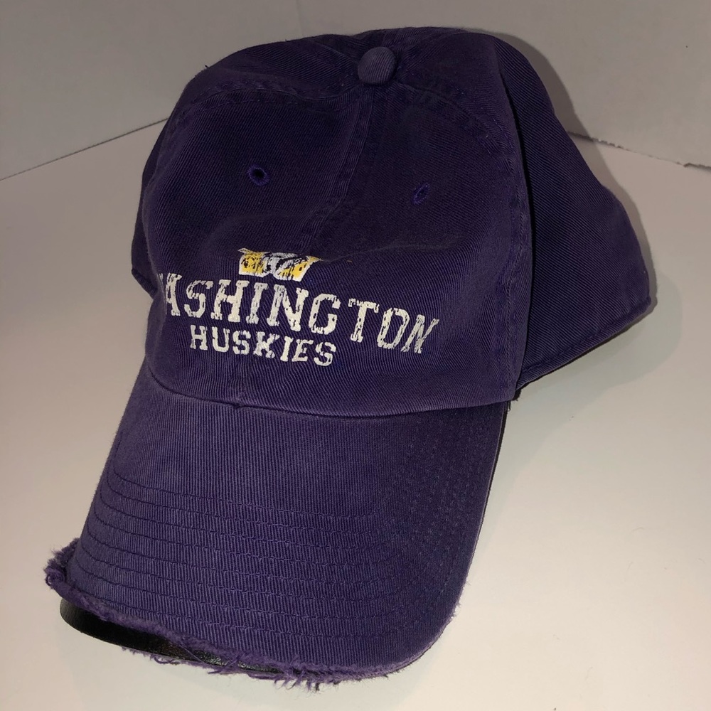University of Washington distressed vintage hat